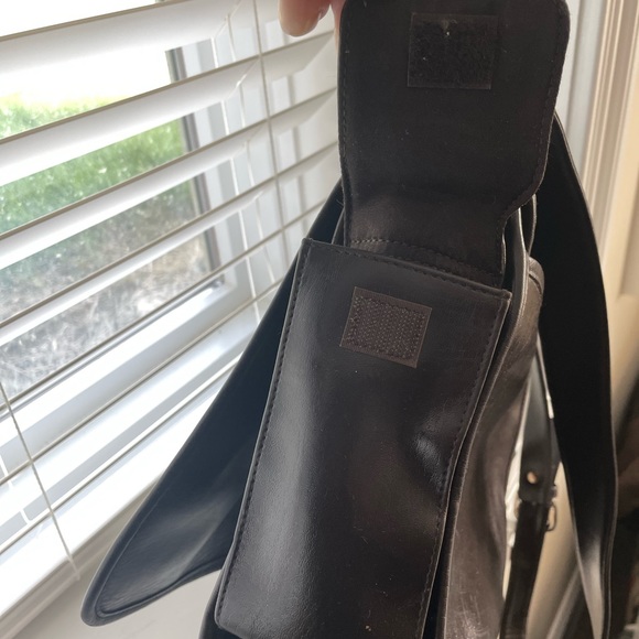 💯 Coach | Men’s Brown Leather Messenger Bag - Picture 9 of 16